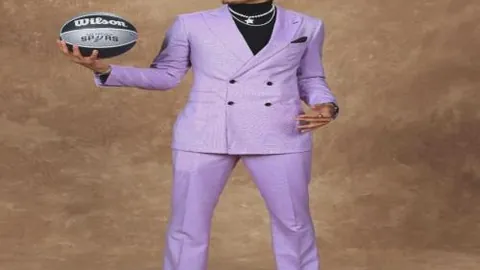 内马尔父亲炮轰队报：报道失实，信息来源虚假